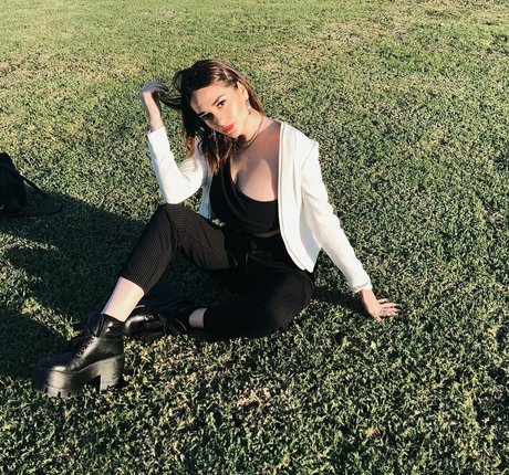 Delfi Peralta adult actress picture