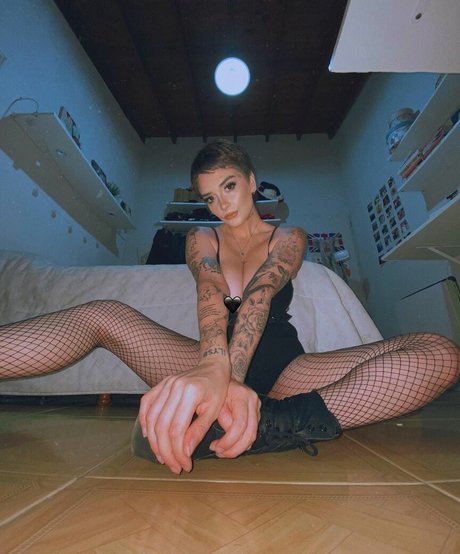 Delfi Peralta model free gallery