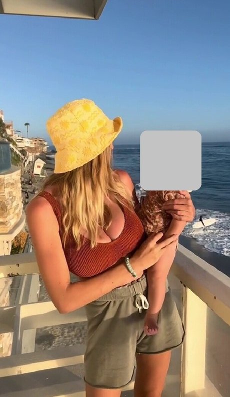 Isabella Abell model high quality photo