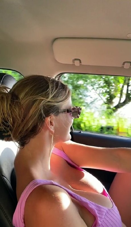 Isabella Abell sexy pornstar gallery