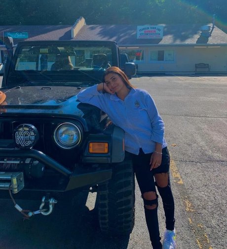 Nicole Fatone pretty pornstar galleries