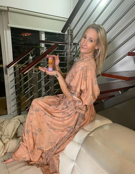 livewell withkate model hot galleries