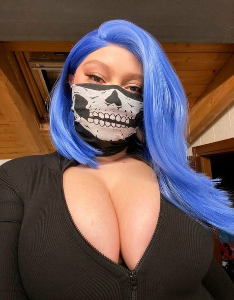 milavolkerfree naked model picture