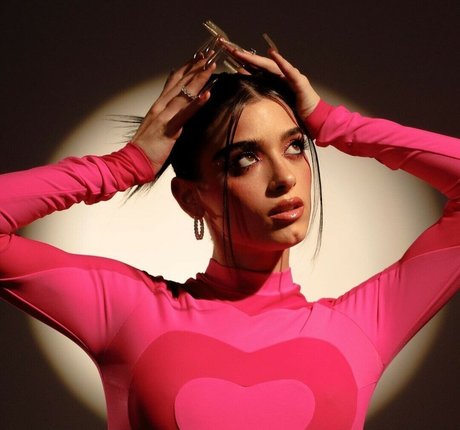 Dixie D Amelio exclusive model pic