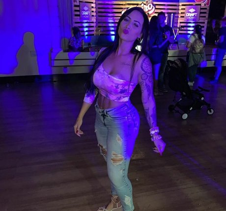 Famosinhas RJ high quality model images