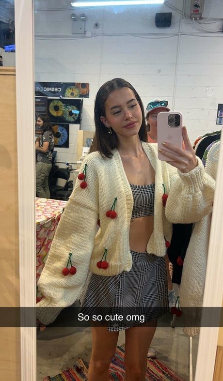 Lea Elui porn model image