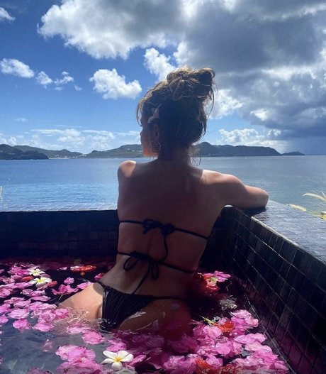 Lea Elui nudes star photos