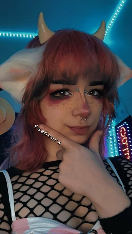 faexbear pornographic star images