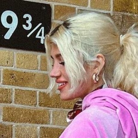 Kunshikitty star high quality image