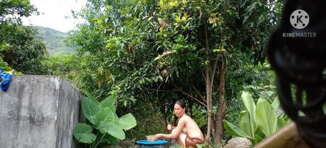 Exhibitionism top model image