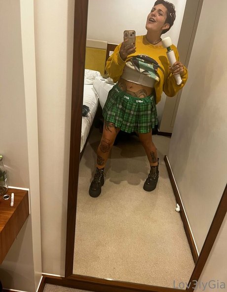 lovelygia model perfect gallery