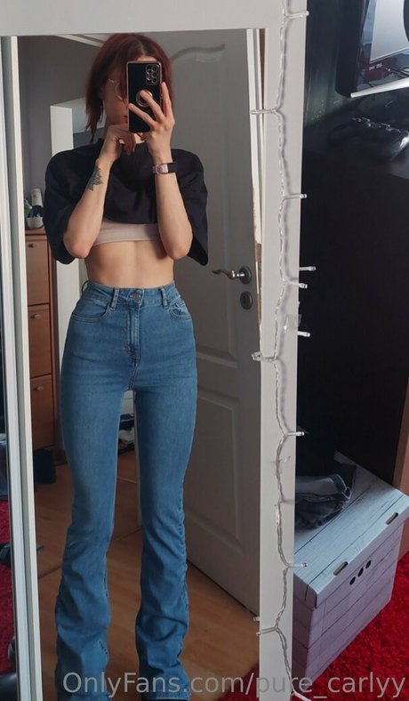 purebomb sex model image