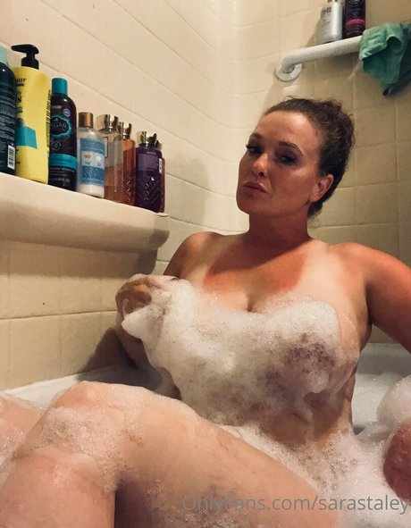 Sara Staley model sexy photos