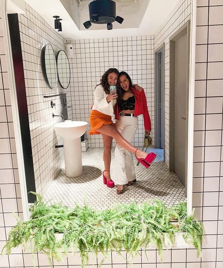 Robyn Richford erotic pornstar galleries