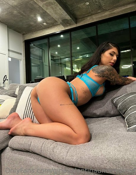 ginavalentinauncensored model exclusive pictures