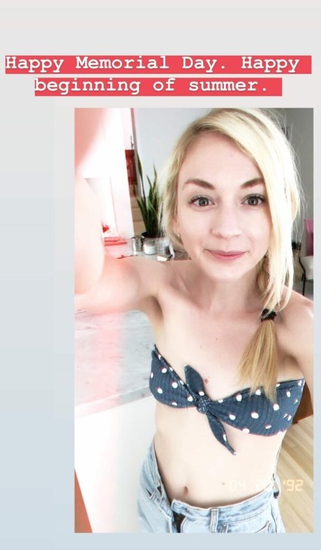Emily Kinney model img