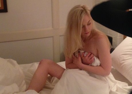 Emily Kinney nude actress pic