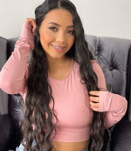 victoriaxx1 sexy model image