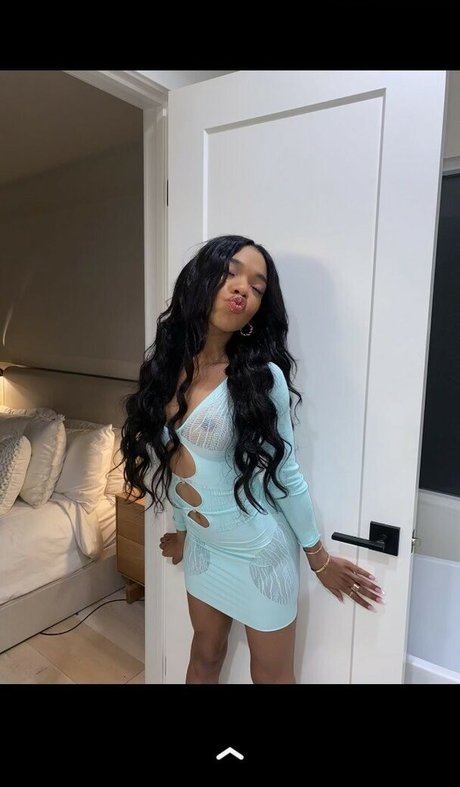 Teala Dunn model erotic images