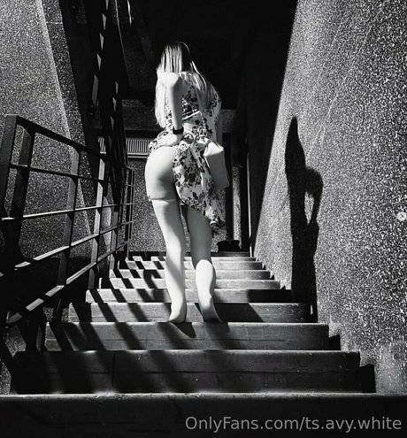 ts avy white star pretty pic