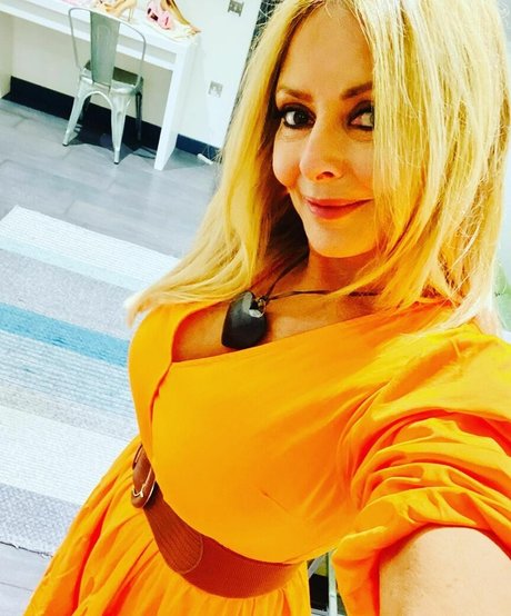 Carol Vorderman perfect model img