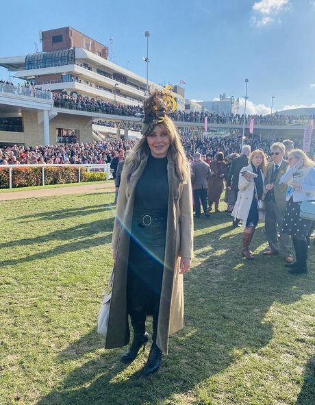 Carol Vorderman model hd gallery