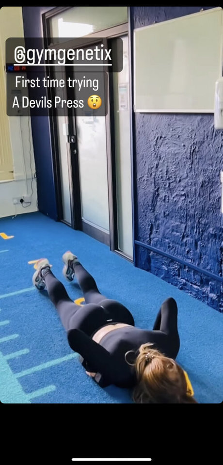 Carol Vorderman star beautiful images