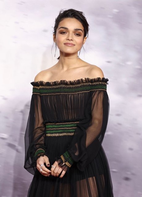 Rachel Zegler nude model img