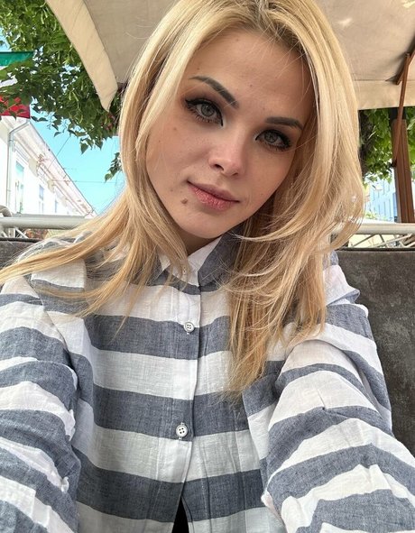 Jessiccaburns erotic star photos