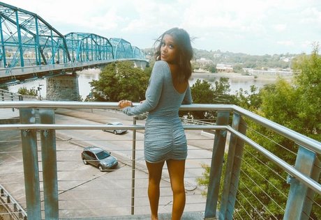 Lyla Troglin pretty model pic