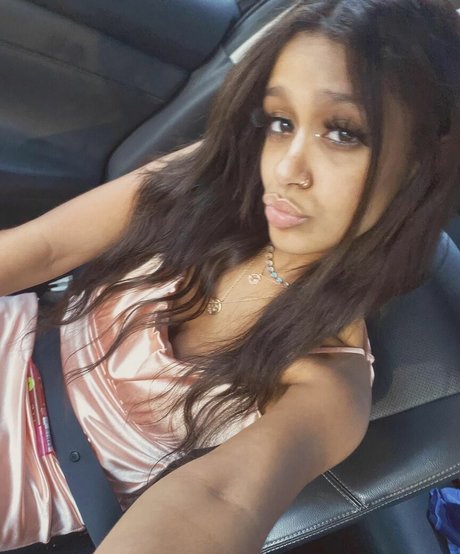 Lyla Troglin art star pics