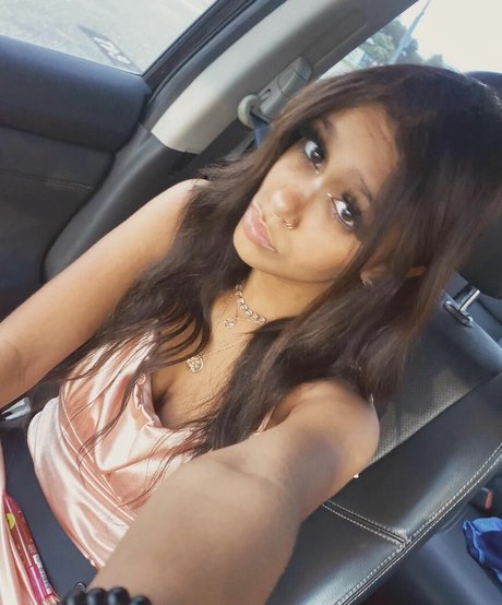 Lyla Troglin model porn pictures