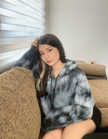 Yayahuz model exclusive pics