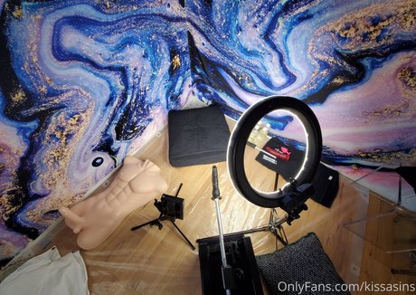 Kissasins model nice pictures