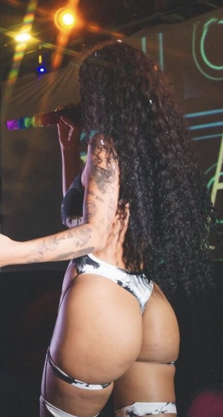 biancaoficial xxx star photo