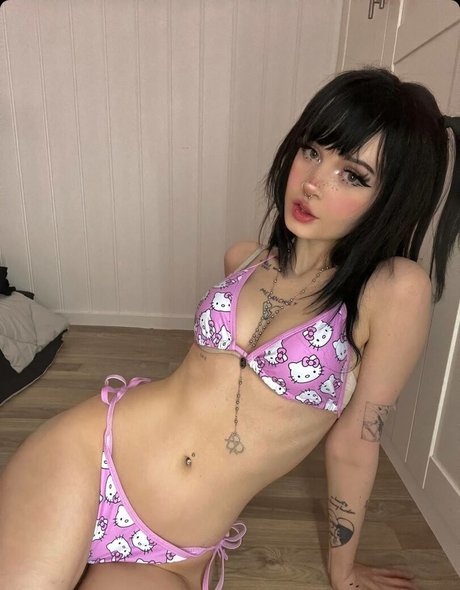 milkgore star nude images