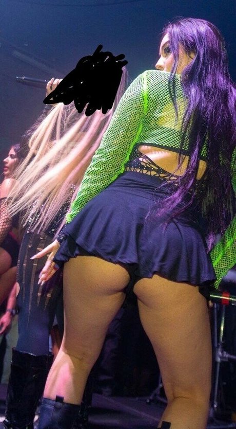 MC Bella Angel model porn images