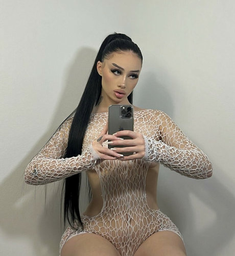 Auhneesh Nicole nice pornstar pictures