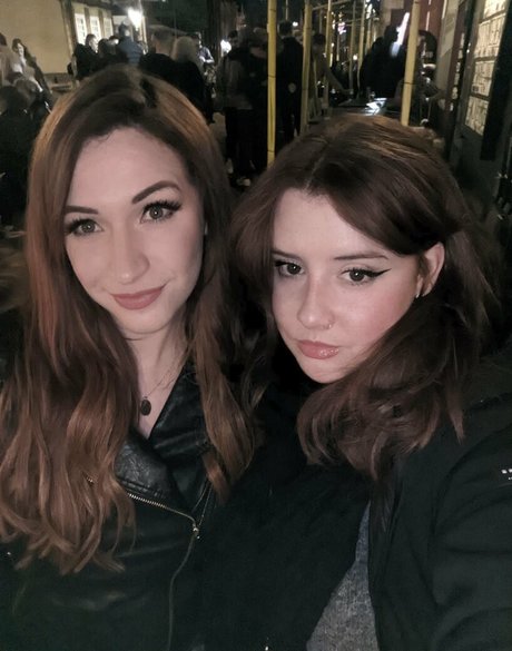 Gemothy model pretty pic