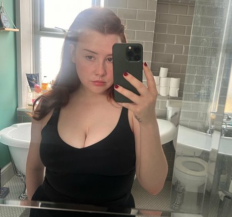 Gemothy xxx pornstar image