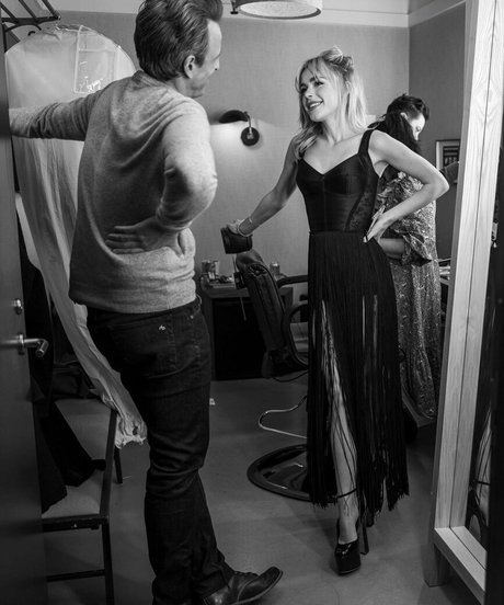 Kiernan Shipka pornographic actress images