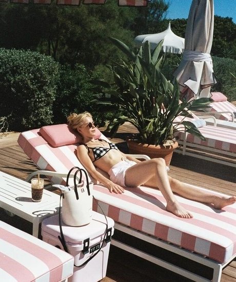 Kiernan Shipka star naked images