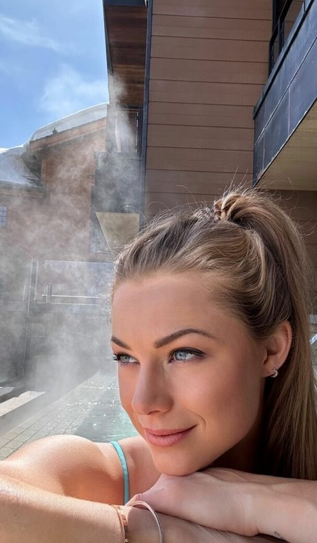 Nikki Leigh star sex picture