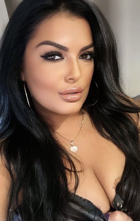 Jasmine Black beautiful model photos