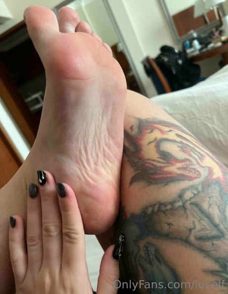 Lucelf___ model naked photos