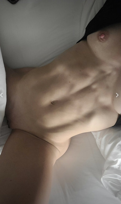 Ni cola 4u sex model images