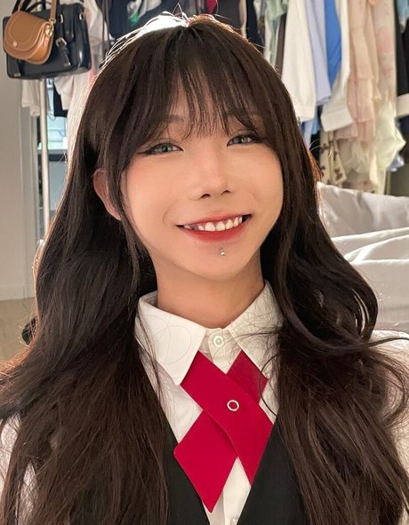 shiliuyelei model erotic pics