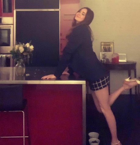 Karen Gillan star pornographic archive