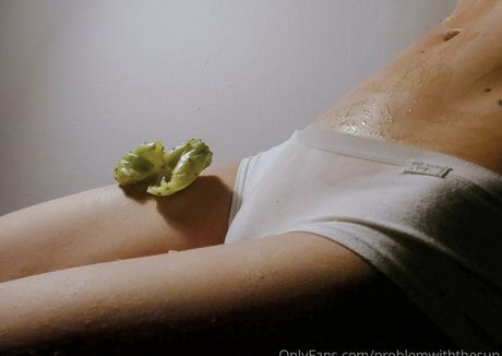 problemwiththesun star nude photos