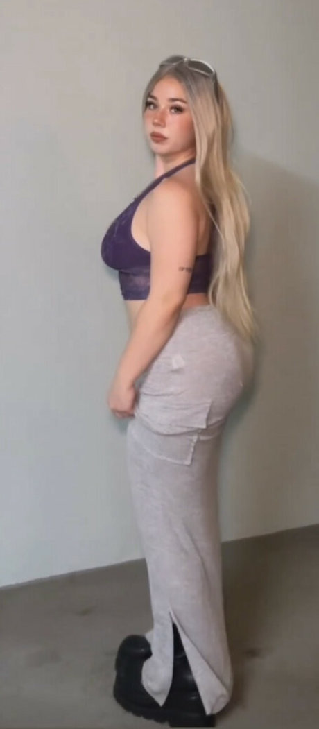 Luvmesumfuego nudes star photos